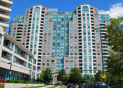 $370,000 301-23 Lorraine Dr North York, ON M2N 6Z6 Canada